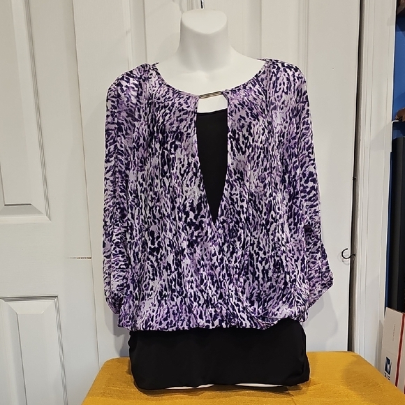 Jennifer Lopez Animal Print Flowy Top EUC Size Large - Picture 1 of 9